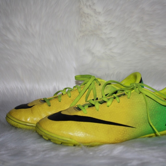 Nike Murcurial Victory Turf Cleats - Picture 5 of 5